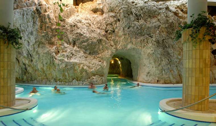 пещерная купальня мишкольц-тапольца фото 1