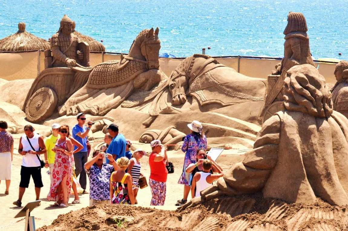 комплекс песчаных скульптур sandland фото 1
