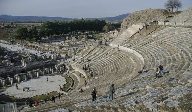 театр в эфесе фото 1