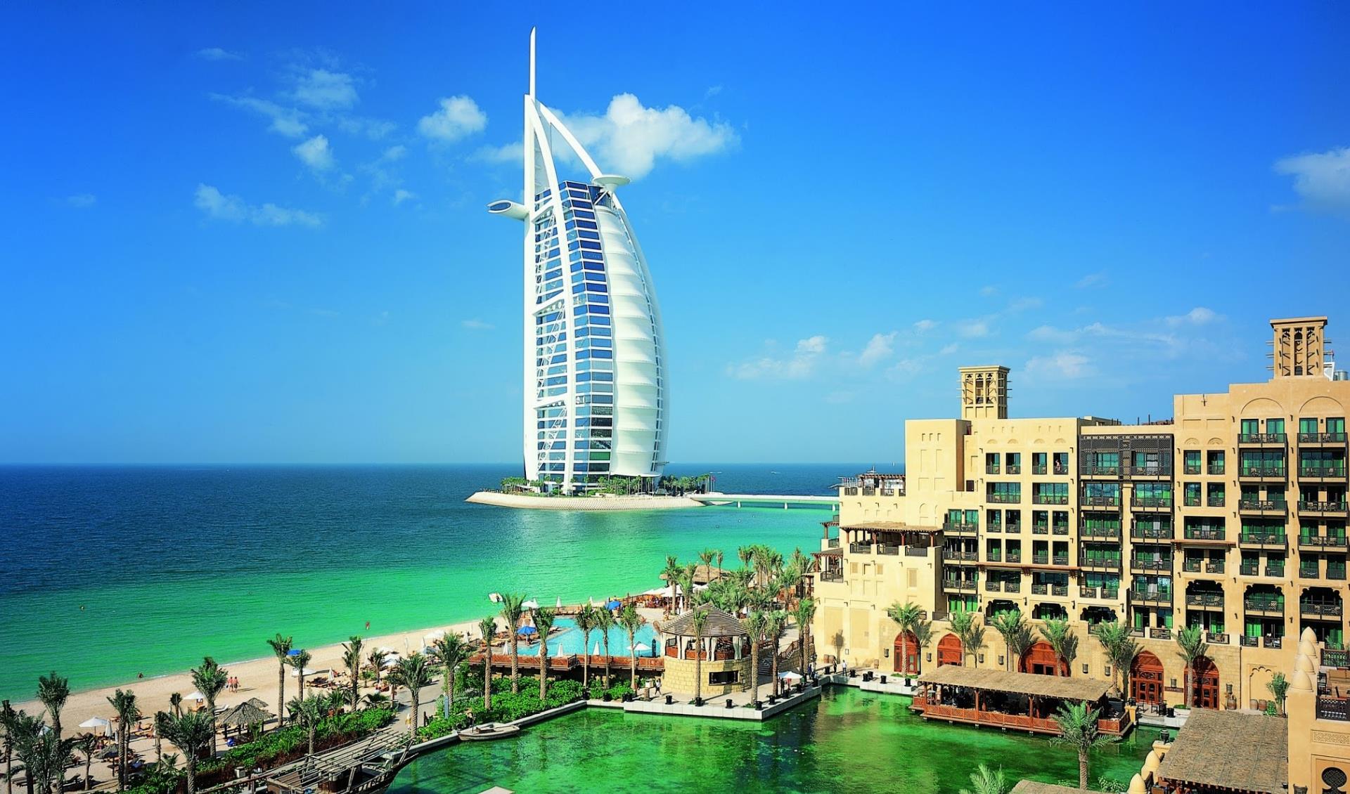 Дубай в мае: маевка под арабским солнцем 