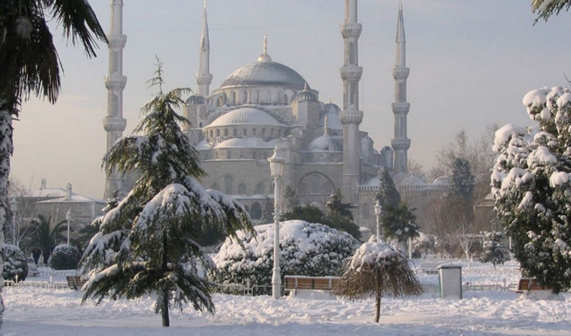 Стамбул в январе: рождественская атмосфера по-турецки