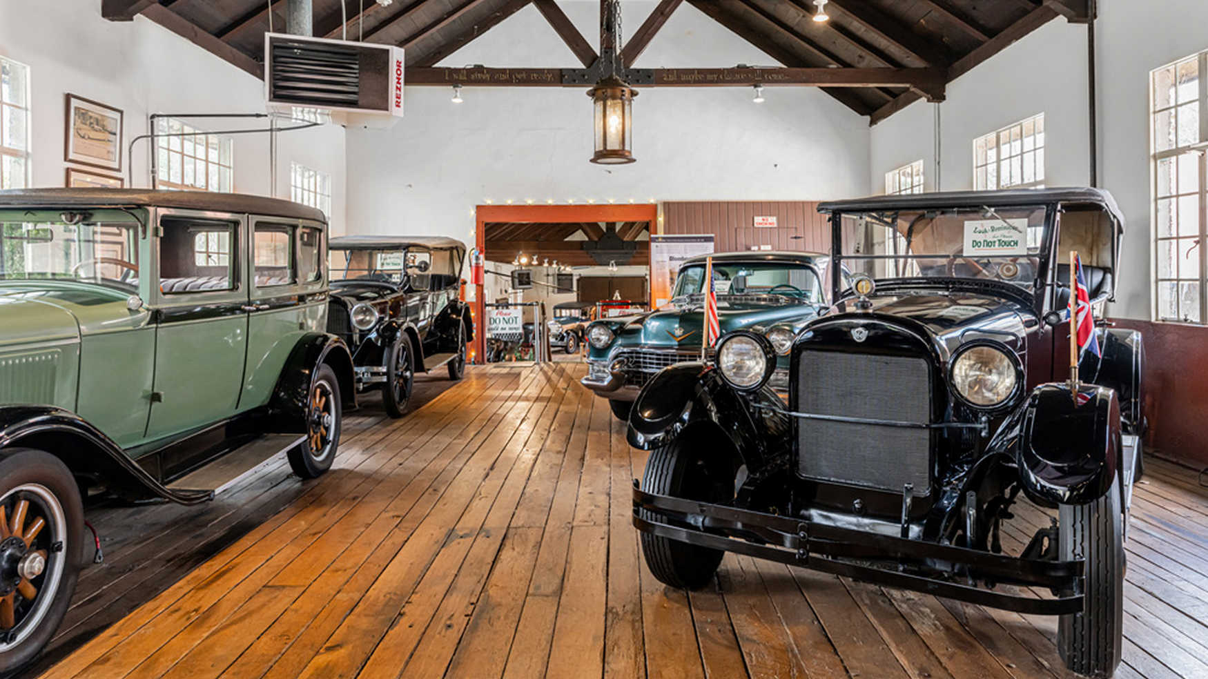 Estes-Winn Antique Car Museum