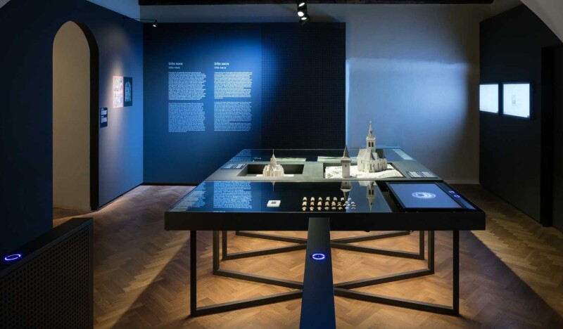 House at the Golden Ring