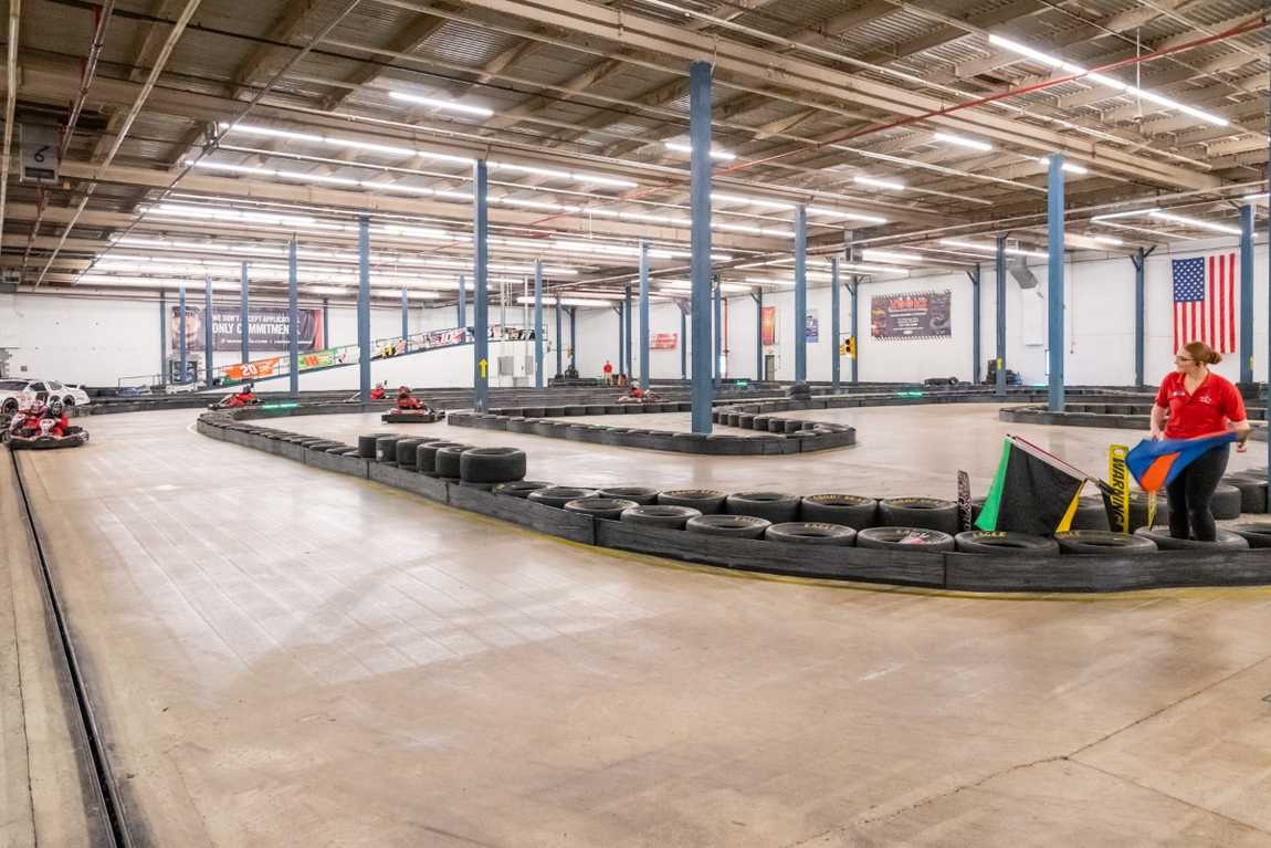 the pit indoor karting photo 2