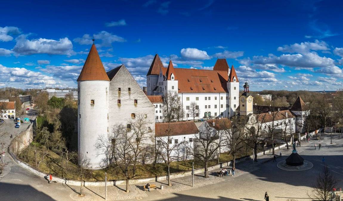 bavarian army museum - new castle photo 2