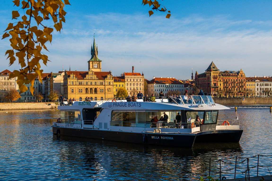 prague river cruise photo 2