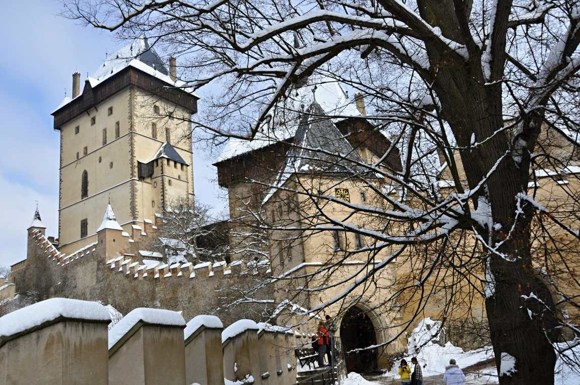 karlstejn castle photo 1