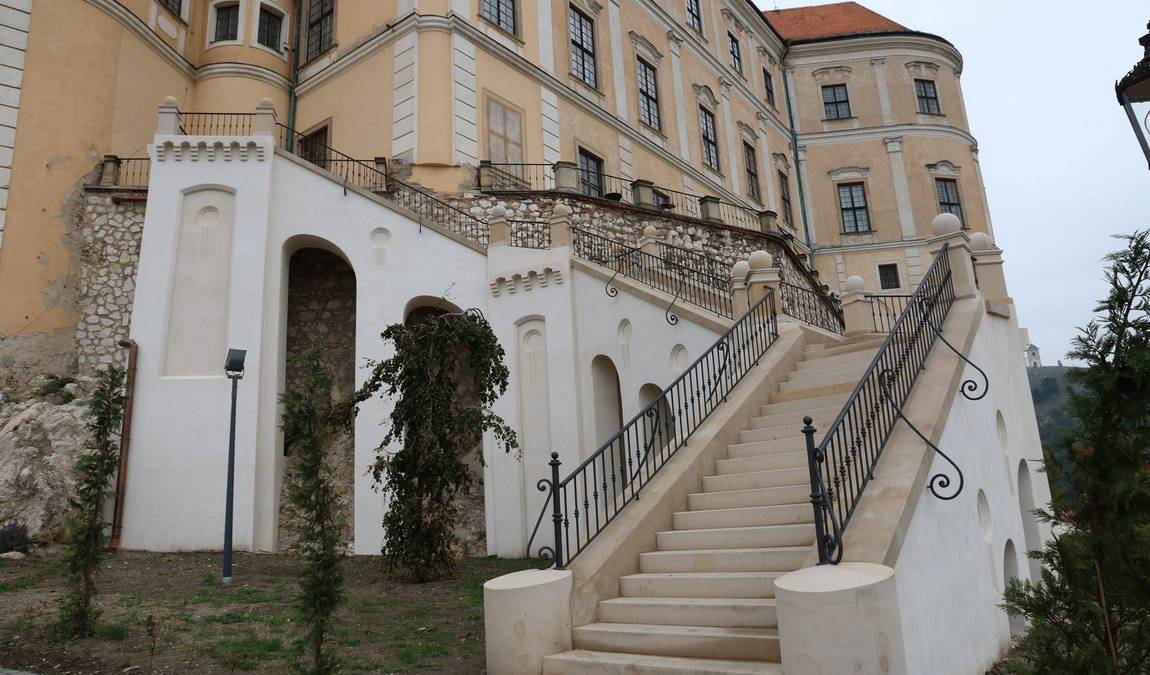 mikulov castle photo 2