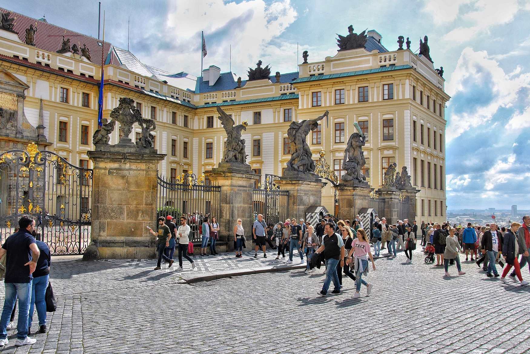 new royal palace photo 1