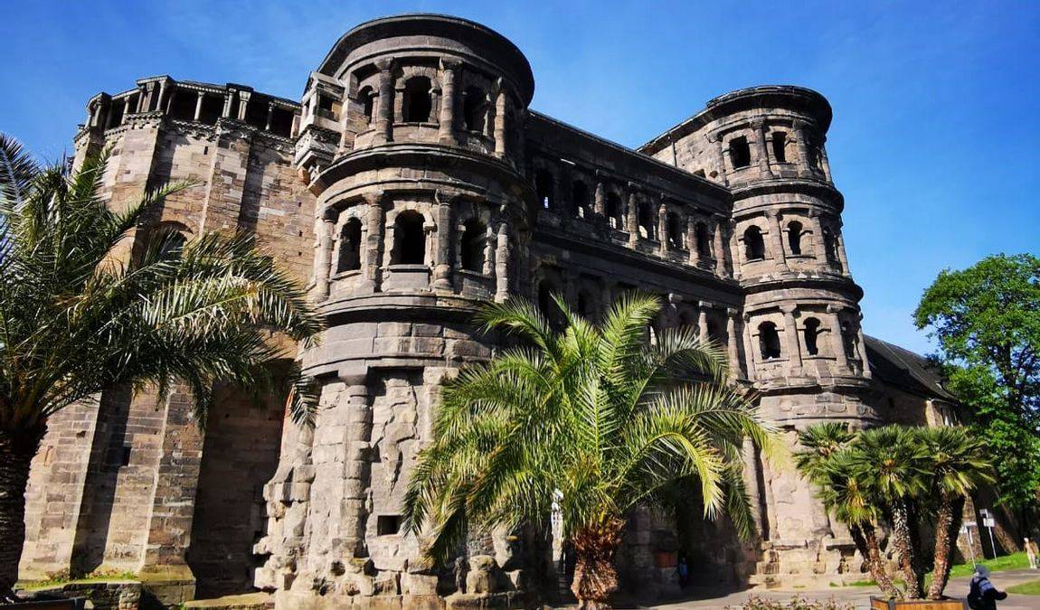 porta nigra photo 1