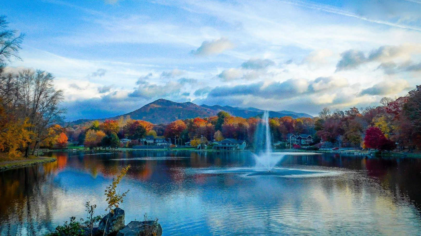 Lake Tomahawk park