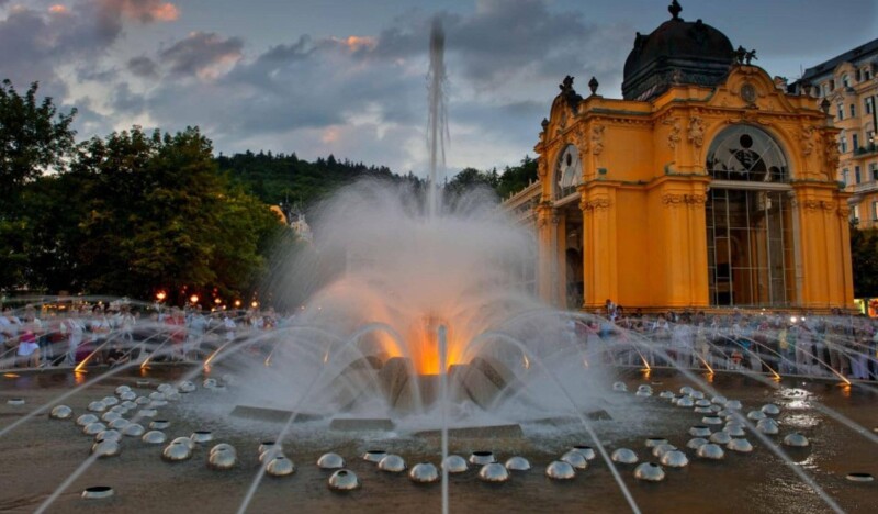 Singing fountain