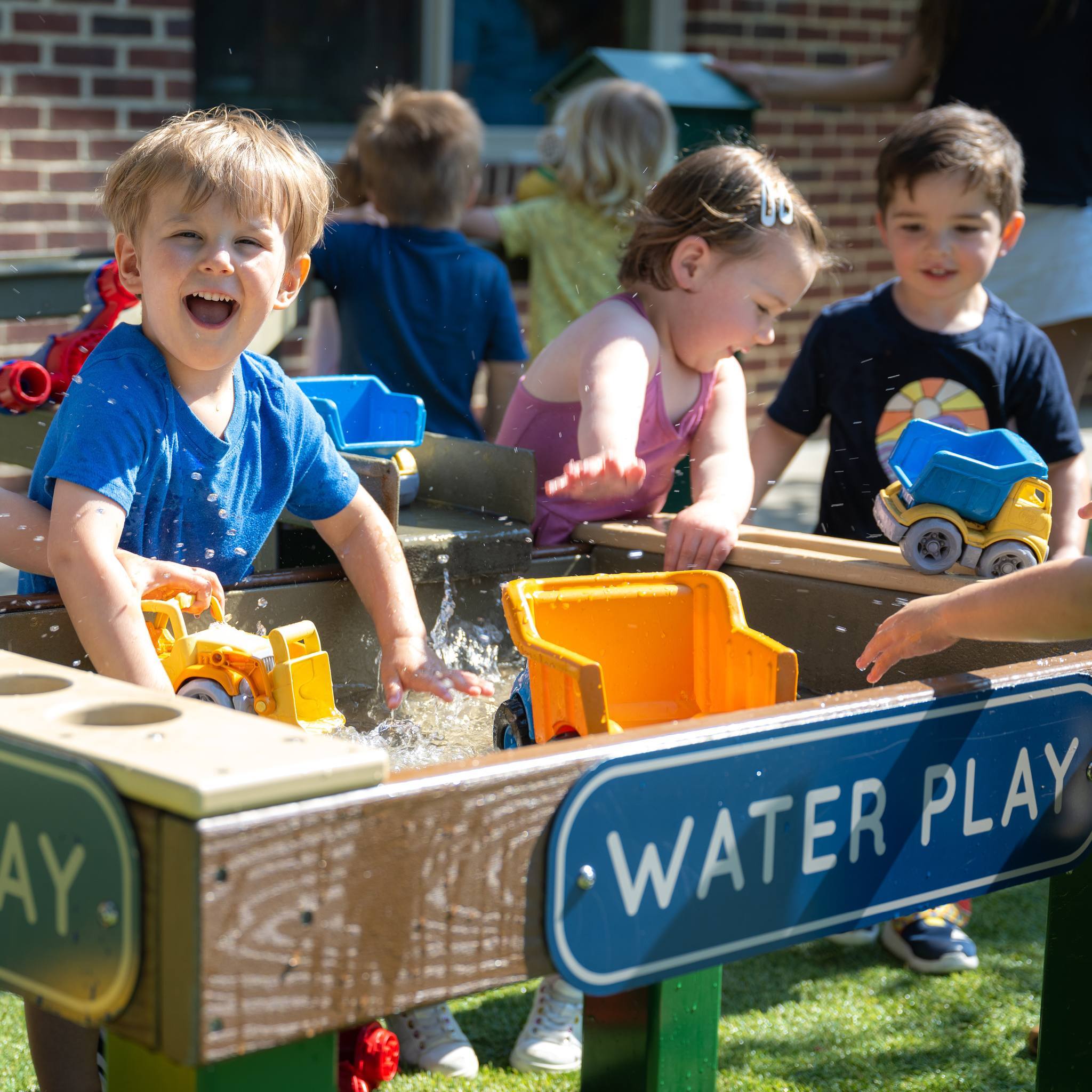 Learning On The Log фото 1