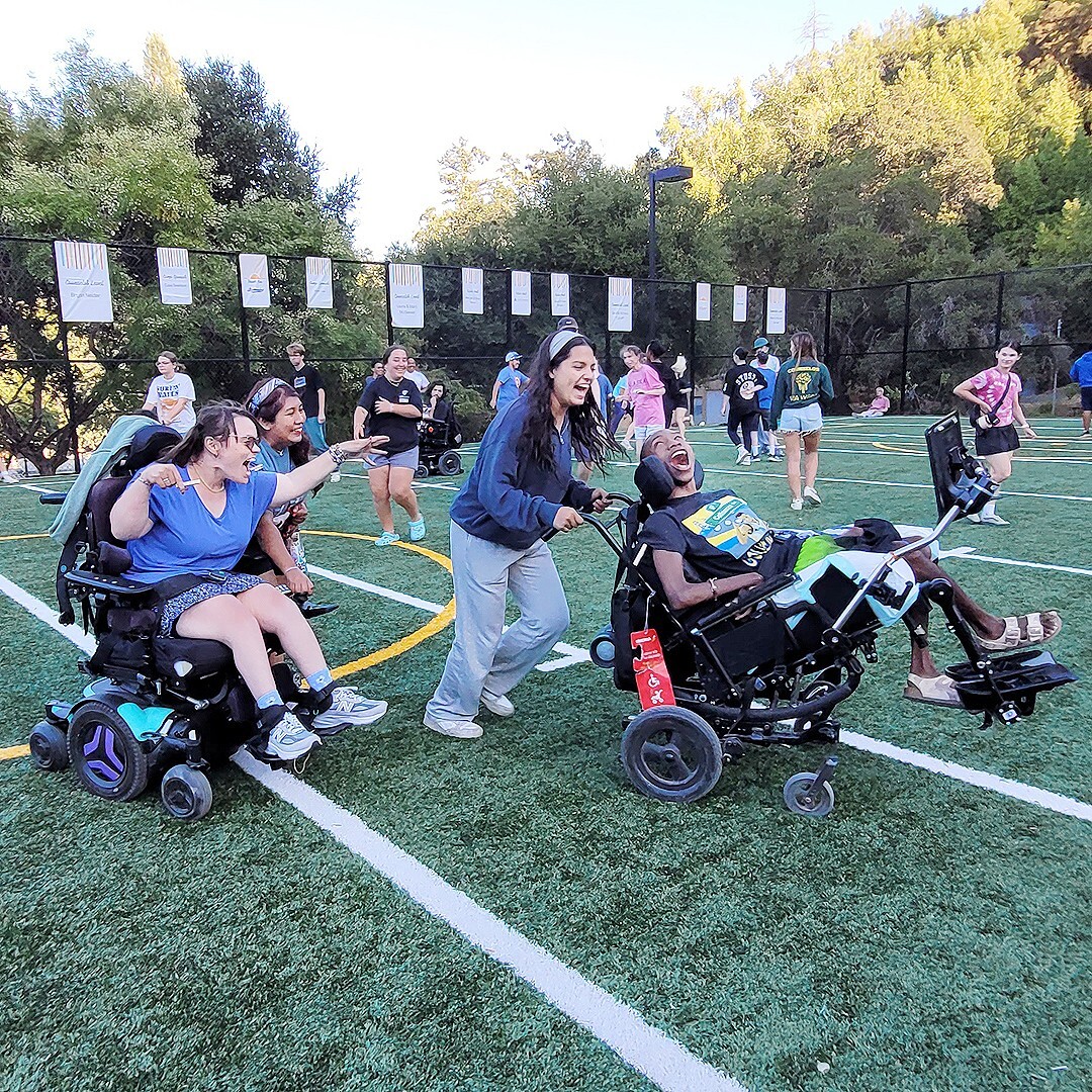 Quest Theraputeutic Camp Huntington Beach фото 1