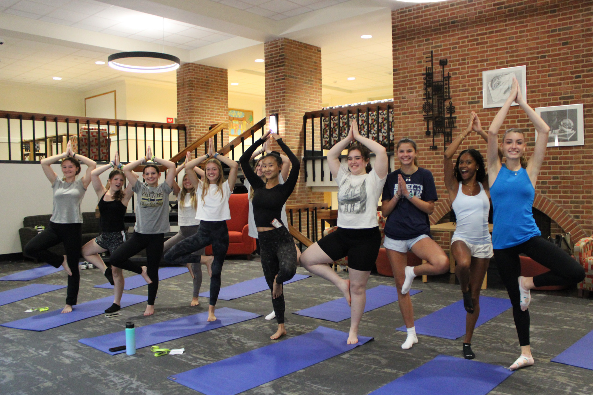 Hanger Hall фото 1