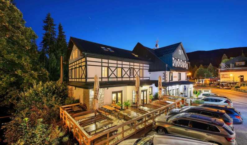 Hotel Lomnice & Restaurant