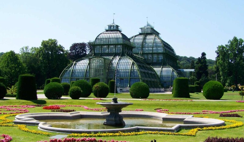 Day Trips to Zoos from Major Austrian Cities