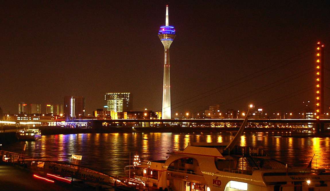 düsseldorf in december photo 2
