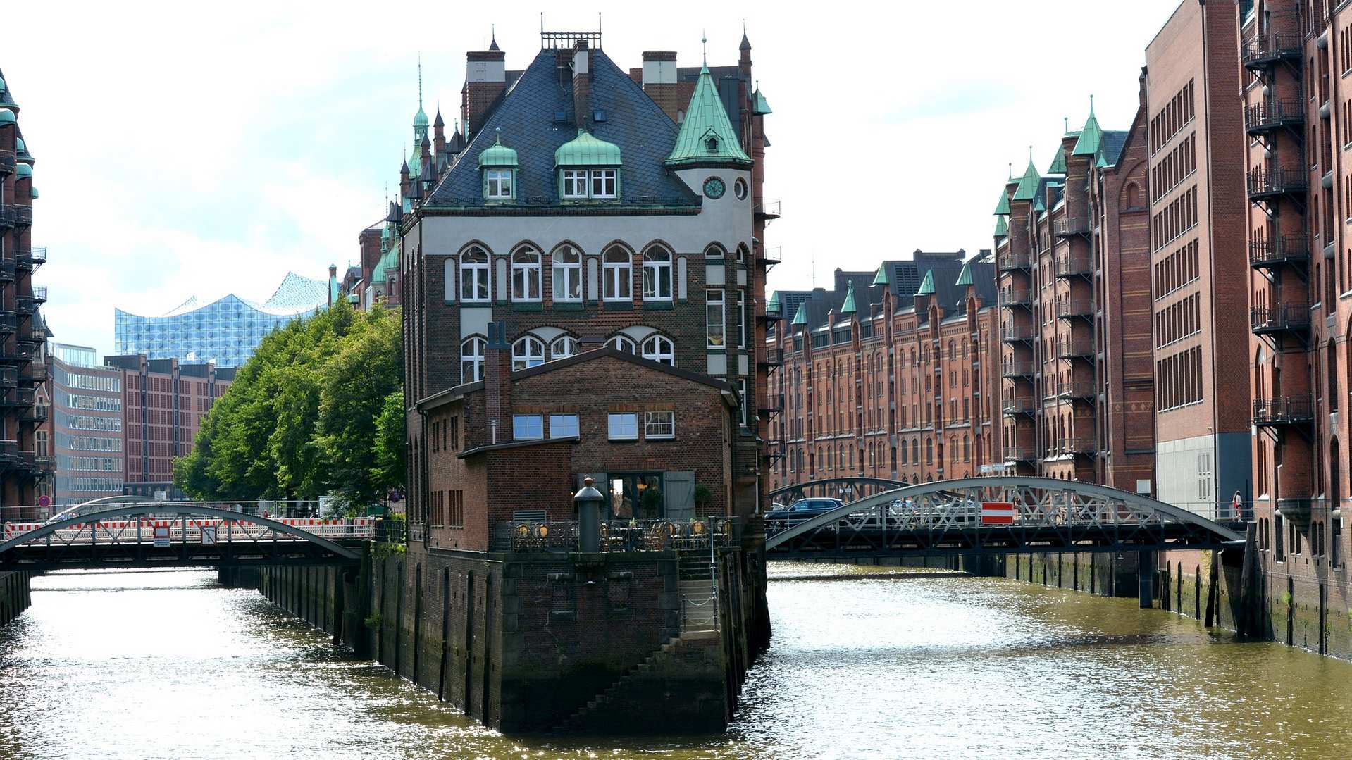Is Hamburg Worth a Visit? Unveiling the Family-Friendly Charms