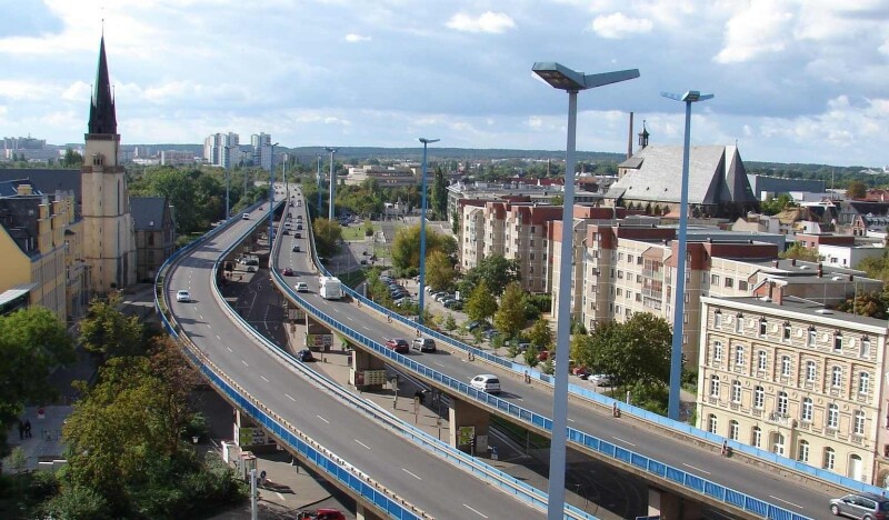 <span class=kid-textflex>Halle</span>