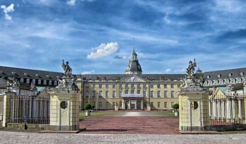 <span class=kid-textflex>Karlsruhe</span>