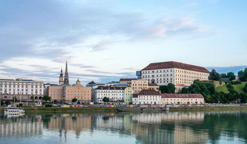 <span class=kid-textflex>Linz</span>