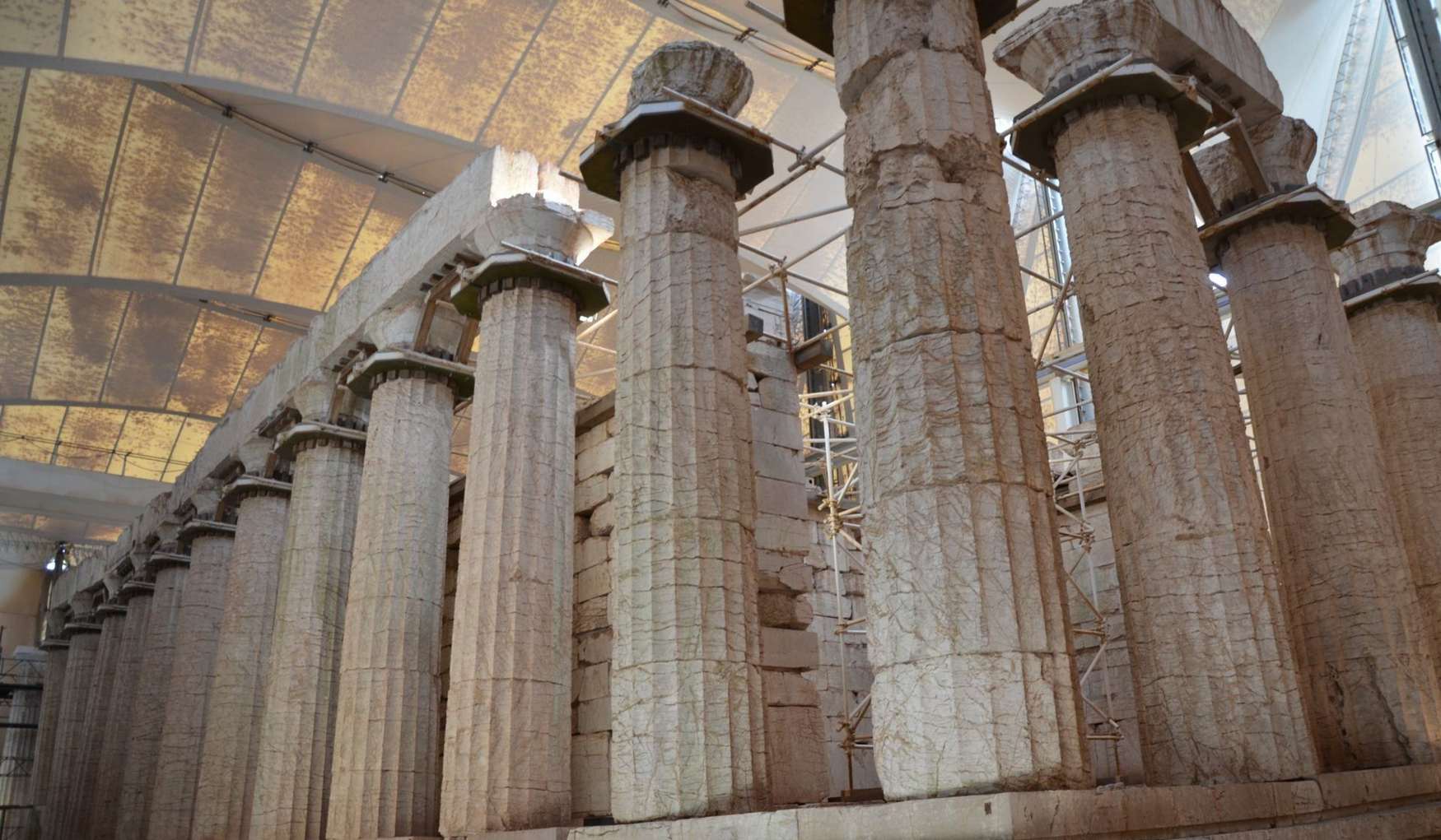 Храм Аполлона в Дельфах фото 1