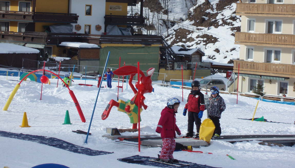 snow and fun ski school photo 2