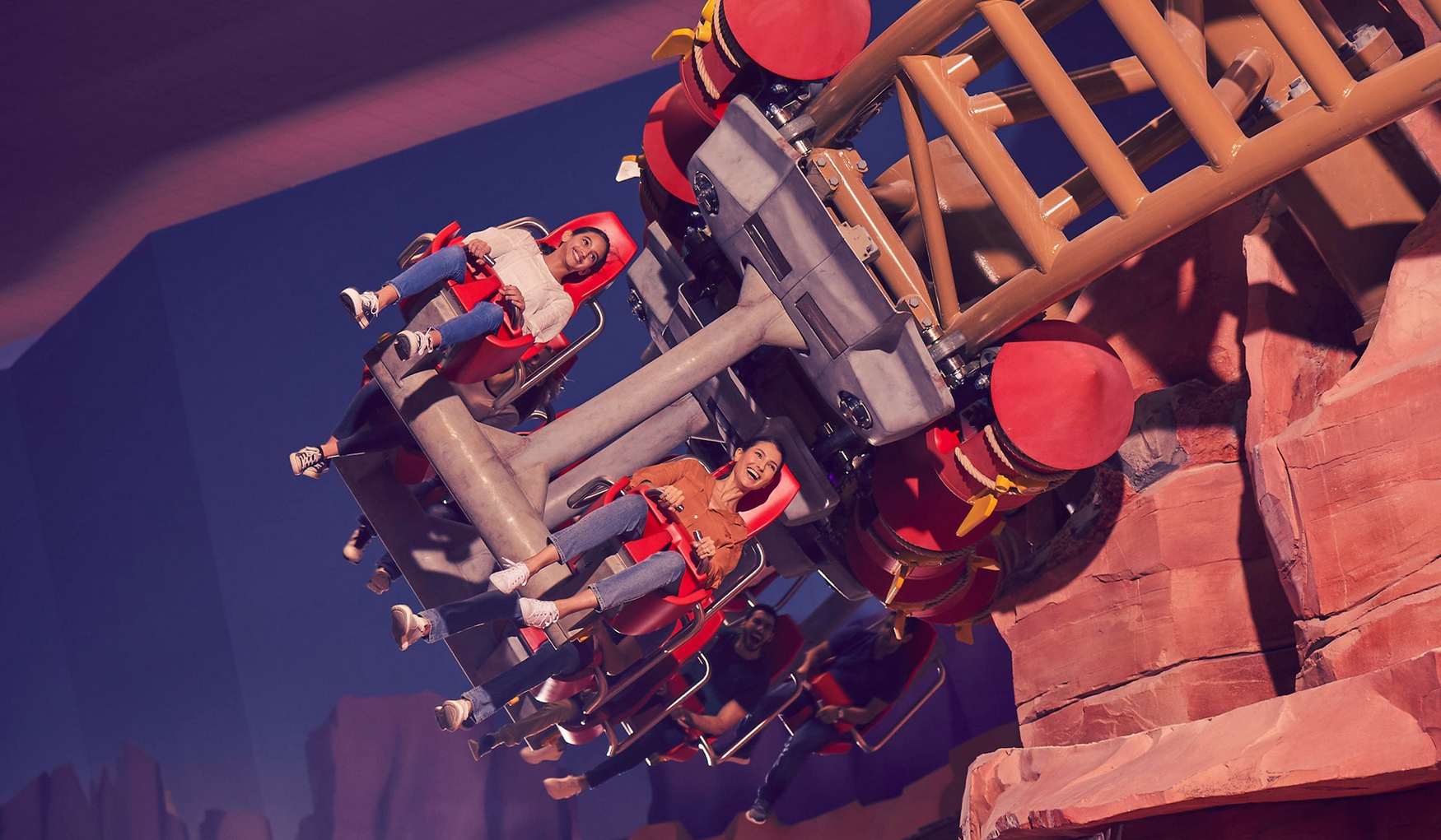 Парк Развлечений Warner Bros World Abu Dhabi фото 1