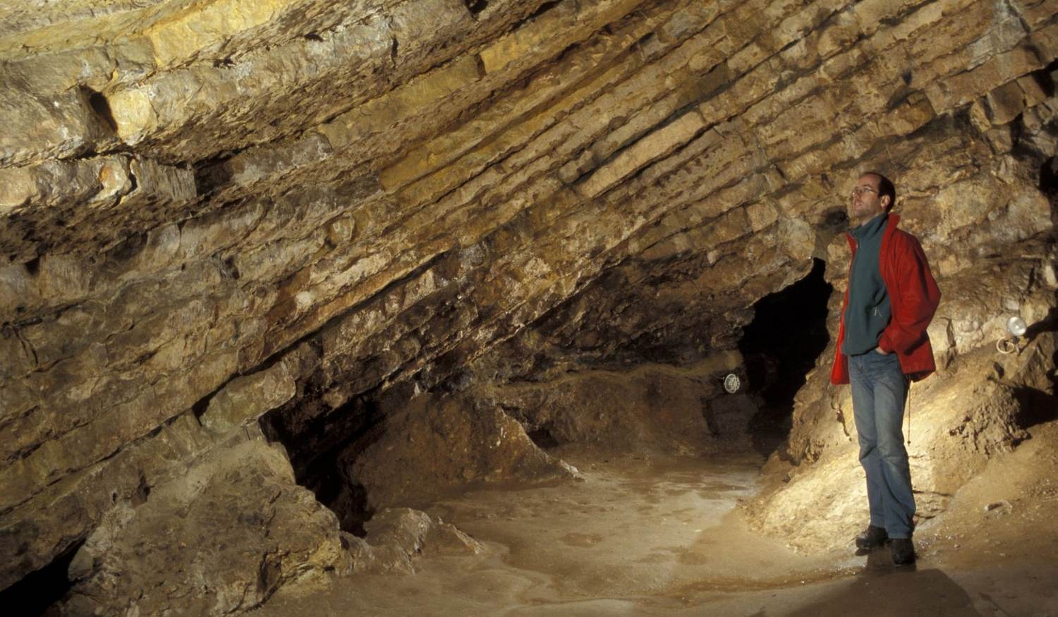 Пещера Лоци