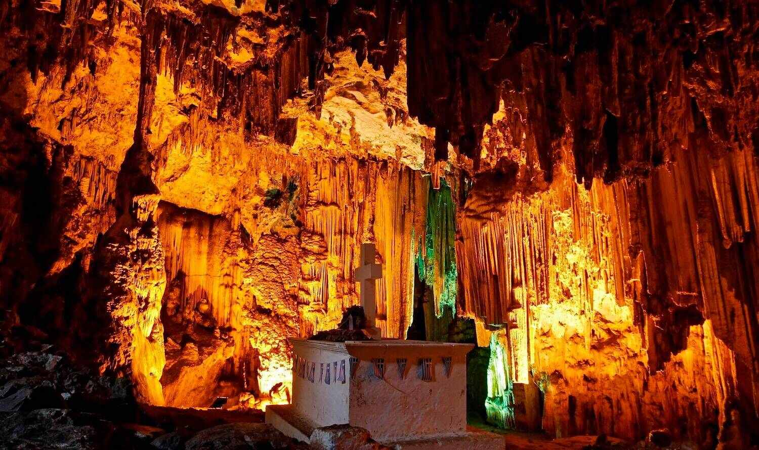 Пещеры Сфендони и Мелидони