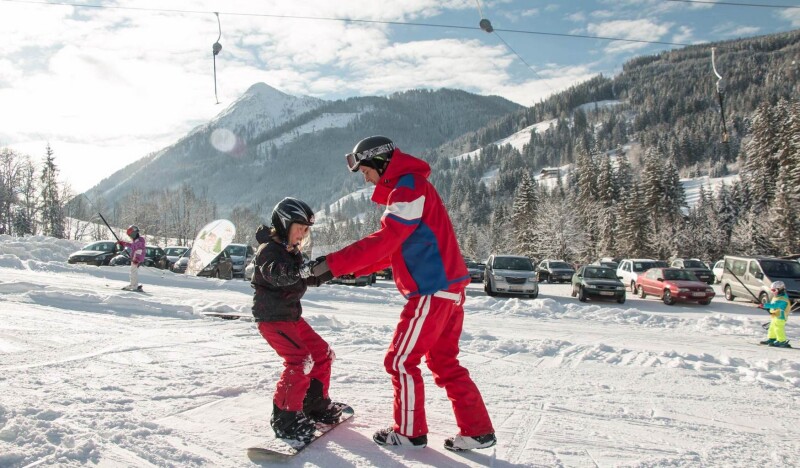 Happy Ski School