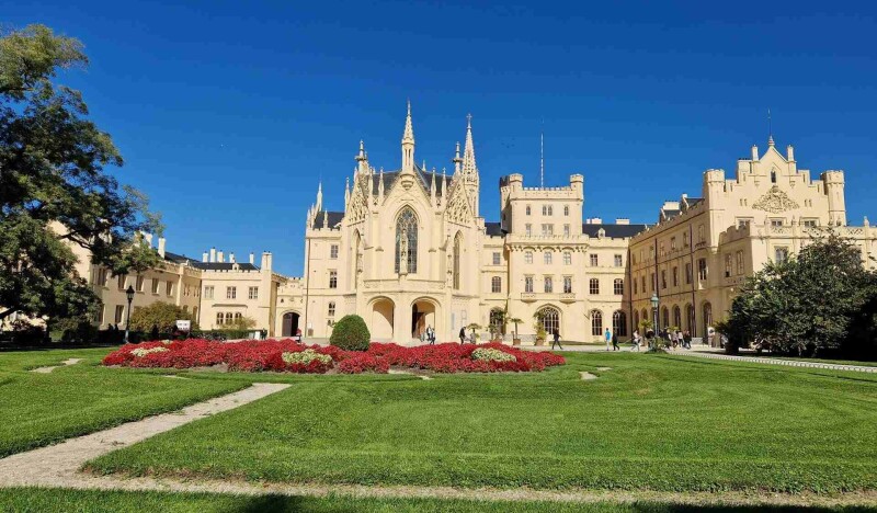 Замок Леднице