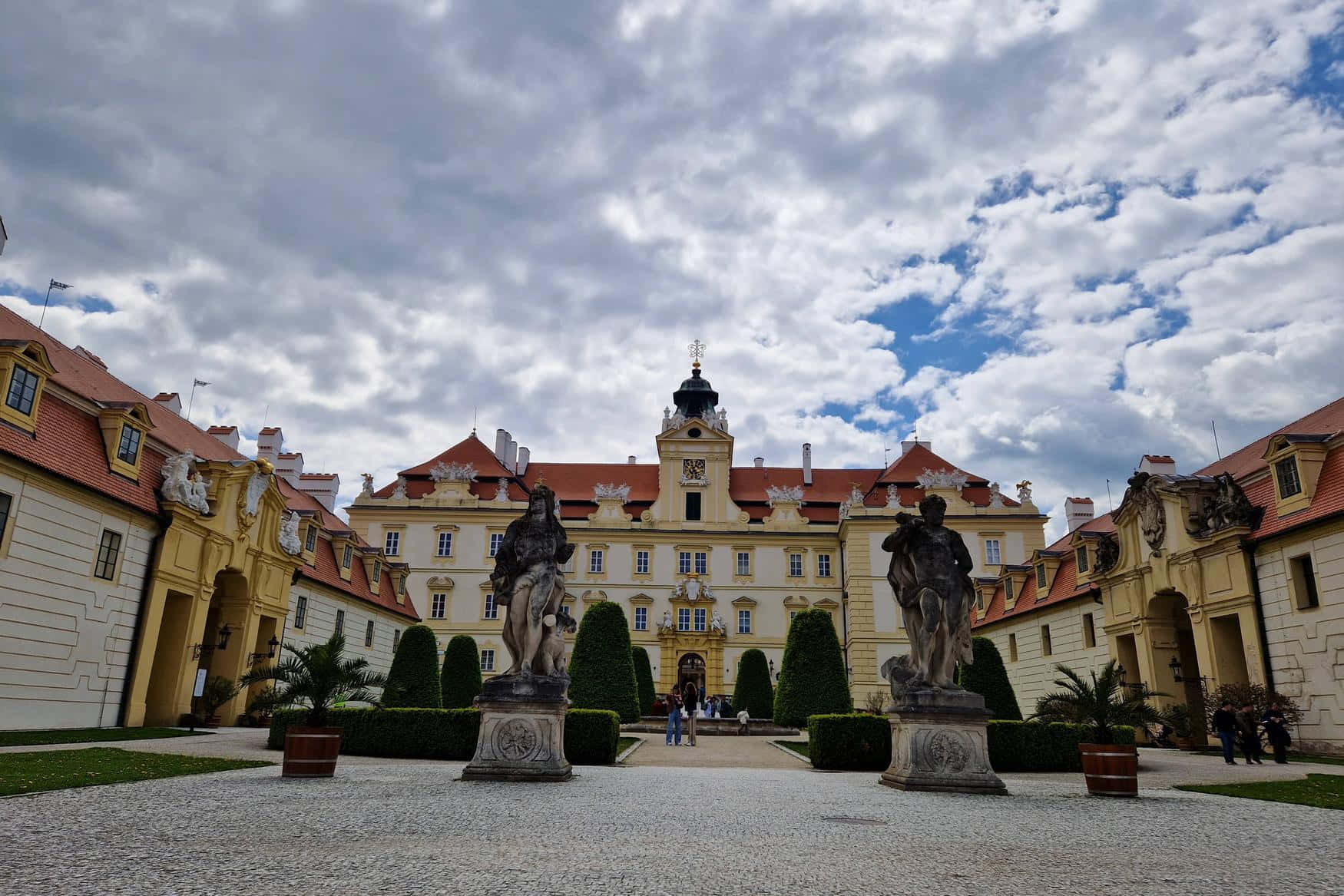 Пругоницкий Парк и Замок фото 1