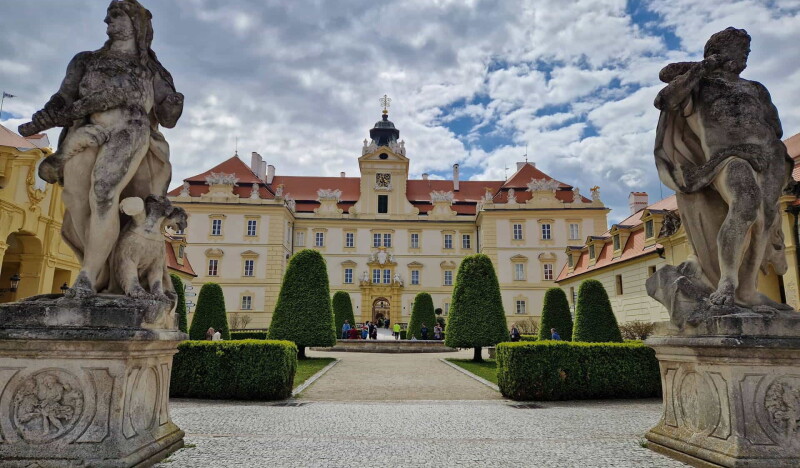 Замок Валтице