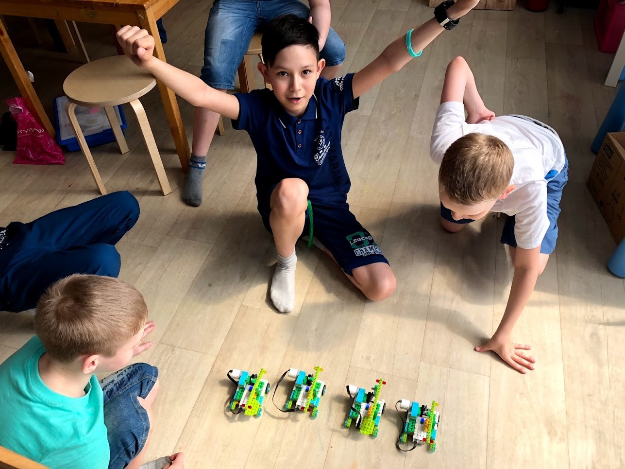 Космическая Летняя школа робототехники фото 1