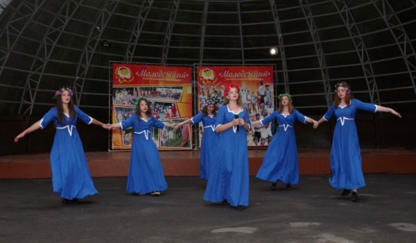 Молодёжный фото 1