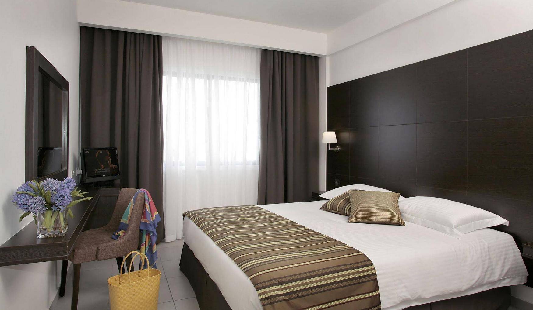 Anemi Hotel & Suites фото 1
