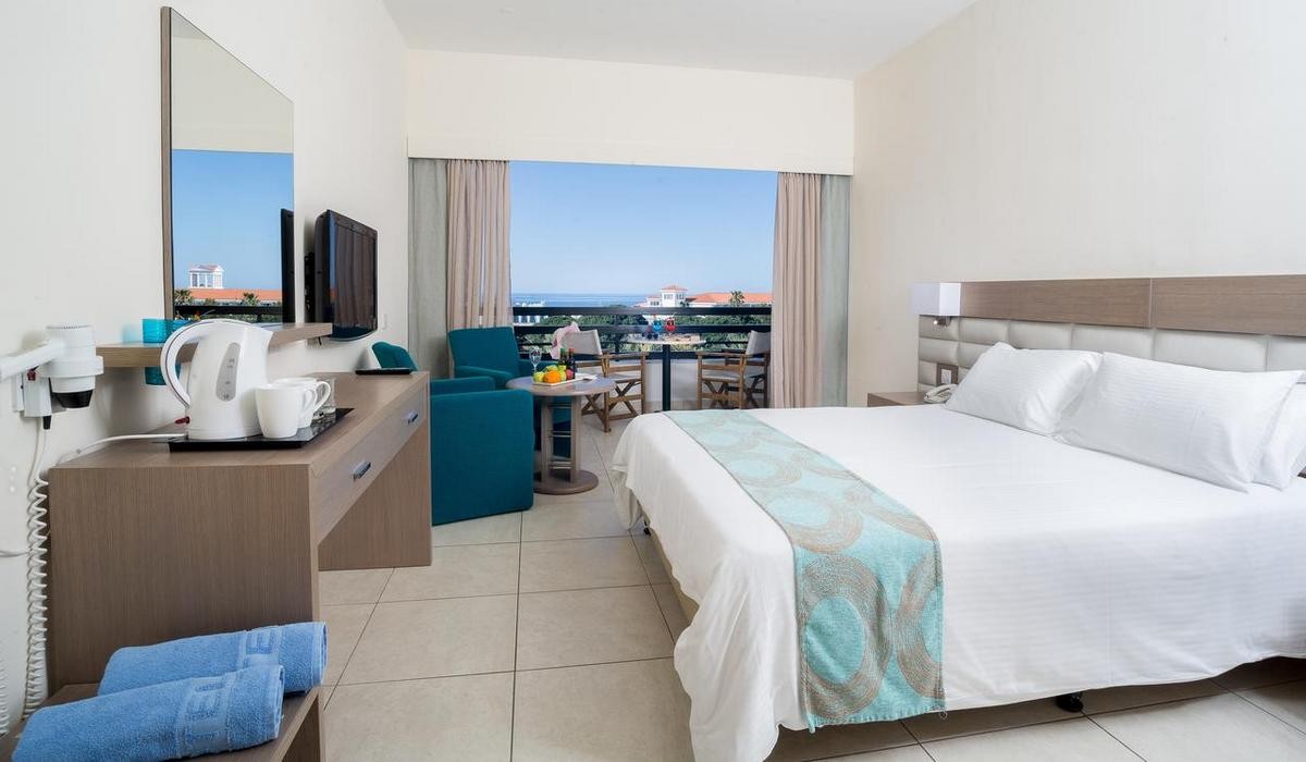 Avanti Hotel