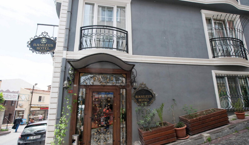 Basileus Hotel