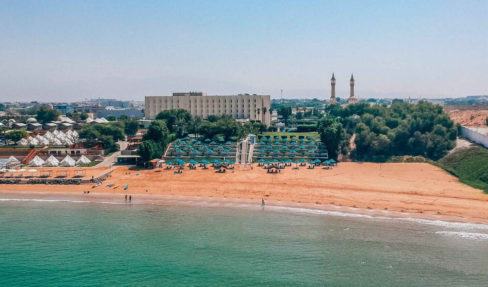 BM Beach Hotel