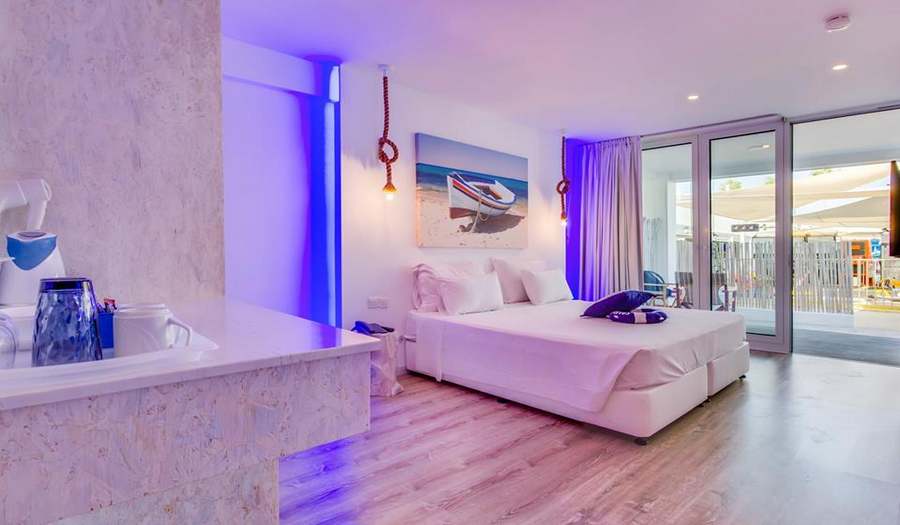 Blue Harbour Boutique Apartments фото 1