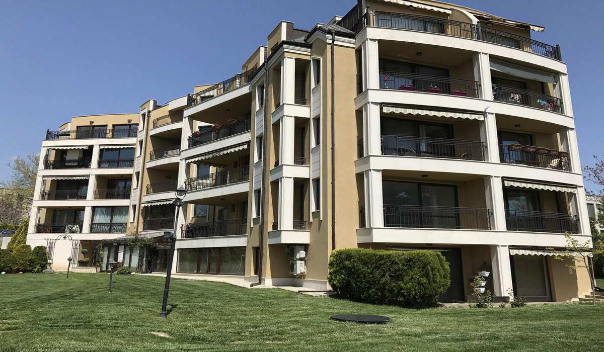 Central Garden Apartment Varna
