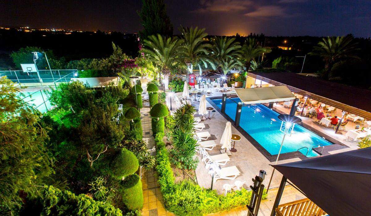 Fitos Inn