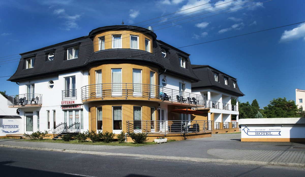 Hotel Aqua Sarvar