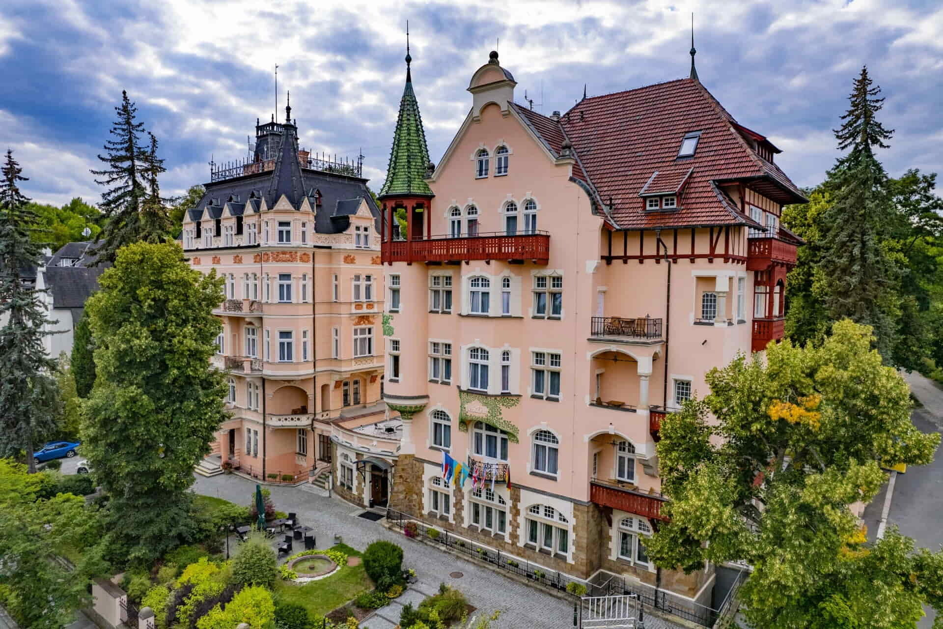 Villa Smetana Spa Hotel