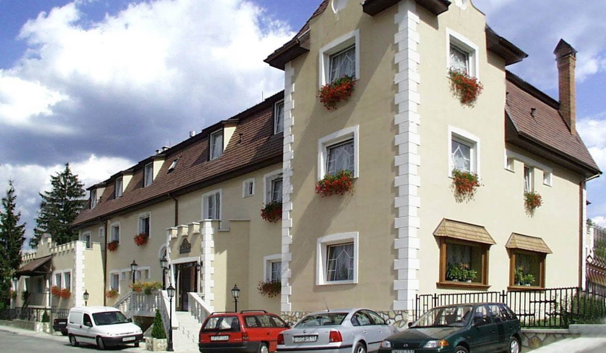 Kikelet Club Hotel