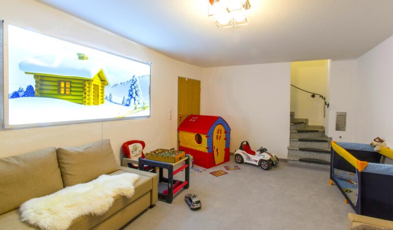 Golden GaPa Central Family Apartment 8