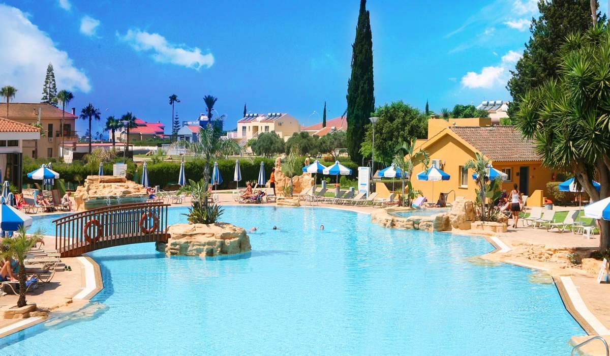 Makronisos Village