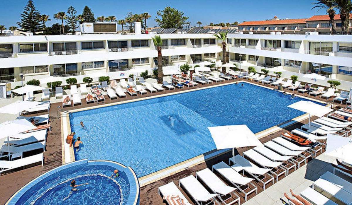 Melpo Antia Suites